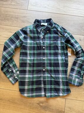 NWT Boys Plaid Button-Down Shirt in Green and Navy - Casual Long Sleeve
